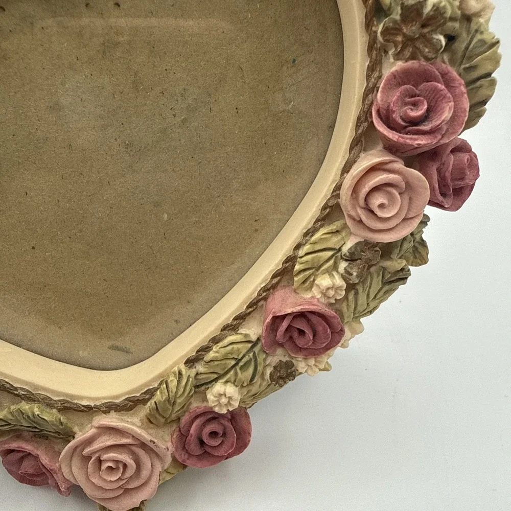 Vtg Dezine 3D Heart Frame Hand Painted Pink Roses Green Leaf 6x5.5